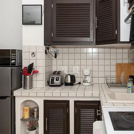 Appartement T2 Au Lavandou Face à La Pour 4 Personnes - Fr-1-803-80 *