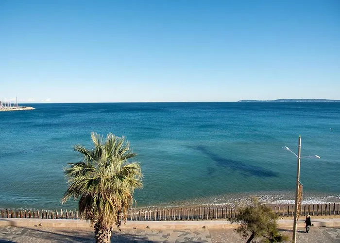 Apartman Beau T2 Au Lavandou Face A La Mer, 4 Personnes - Fr-1-803-80