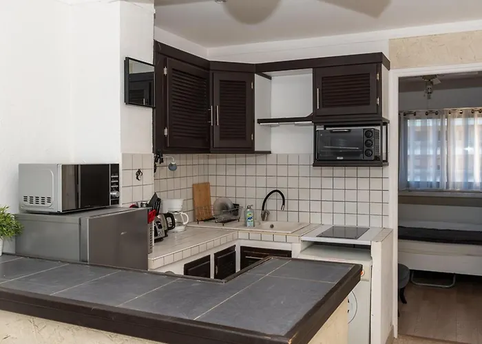 Beau T2 Au Lavandou Face A La Mer, 4 Personnes - Fr-1-803-80 Le Lavandou