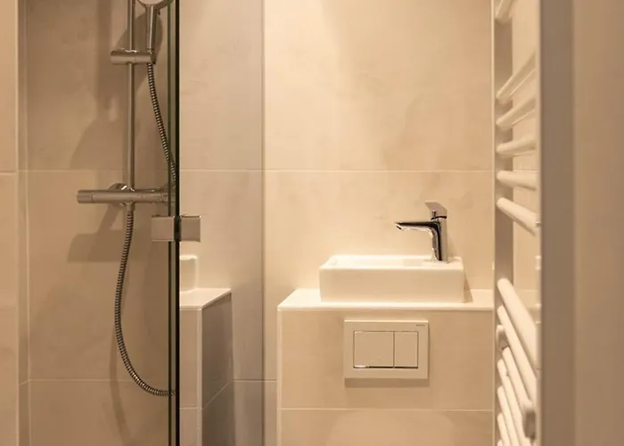 Beau T2 Au Lavandou Face A La Mer, 4 Personnes - Fr-1-803-80 Apartman