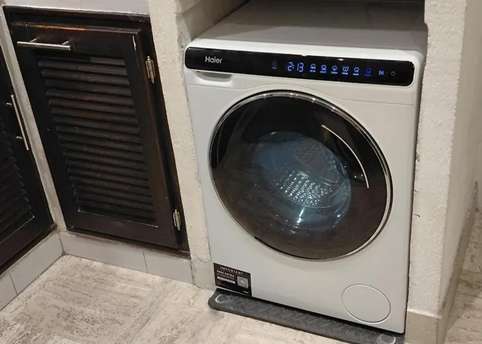 Beau T2 Au Lavandou Face A La Mer, 4 Personnes - Fr-1-803-80